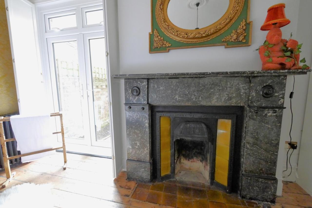 Quirky Spacious Ground Floor Victorian Garden Flat Вортінг Екстер'єр фото