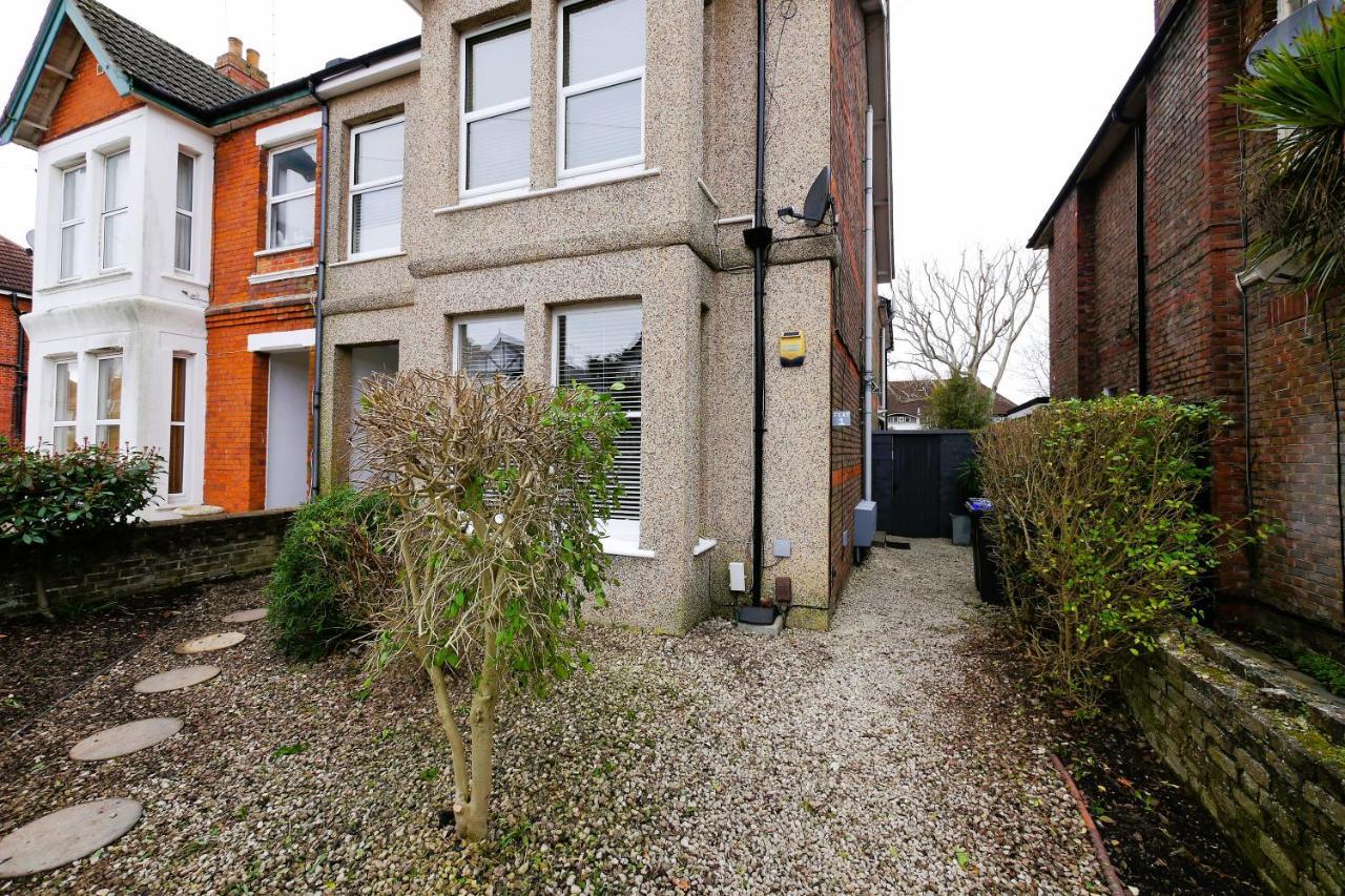 Quirky Spacious Ground Floor Victorian Garden Flat Вортінг Екстер'єр фото
